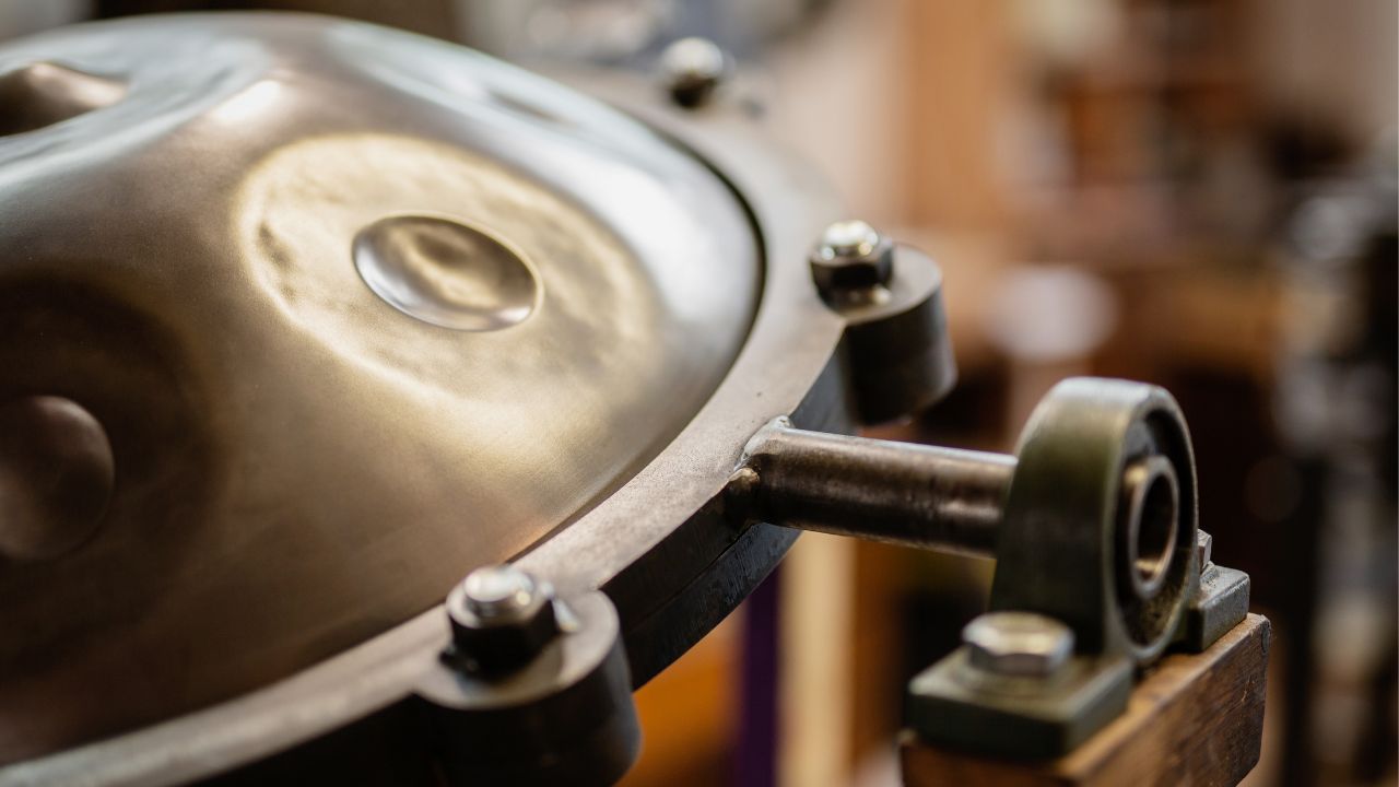 How Does The Handpan Produce Sounds?