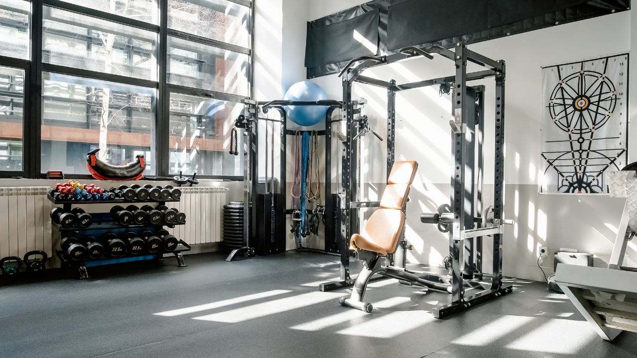 Space-Saving Commercial Fitness Equipment: Smart Problem-Solving for Small Gyms